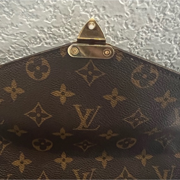 - Authentic Louis Vuitton Monogram pochette Métis bag for sale! - Picture 11 of 16